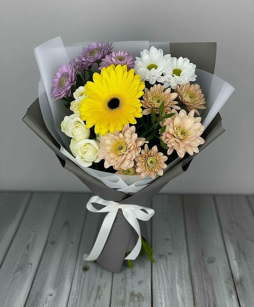 Букет цветов из: Розы, Герберы и Хризантемы в Конобеево