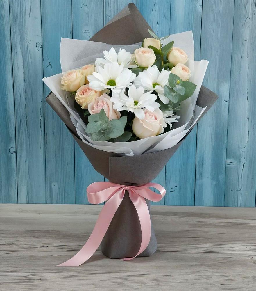 Букет цветов из: Хризантемы и Розы в Конобеево