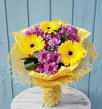 Букет цветов из:  Хризантемы и Герберы в Конобеево