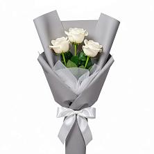Букет 3 белые розы в Конобеево