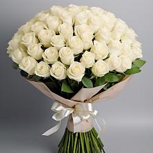 Букет 101 беля роза Белоснежка в Конобеево