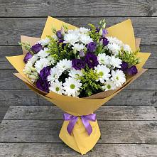 Букет цветов из:  Ирисы, Хризантемы и Ромашки в Конобеево