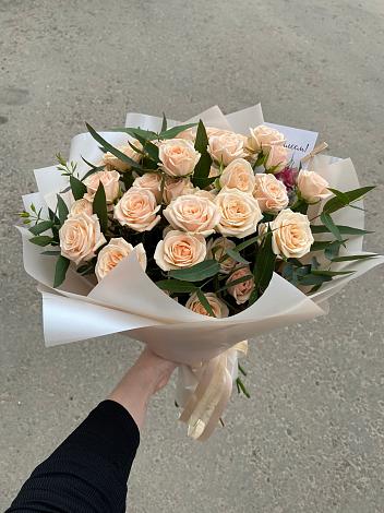 Букет Кремовые розы Латте в Конобеево