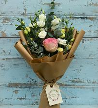 Букет цветов из:  Розы и Лизиантусы в Конобеево